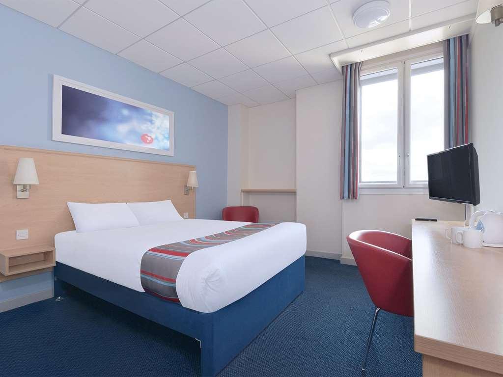 Travelodge Leeds Colton Garforth Zimmer foto