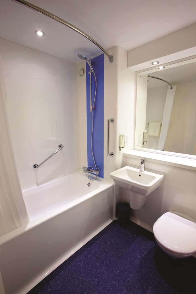 Travelodge Leeds Colton Garforth Zimmer foto