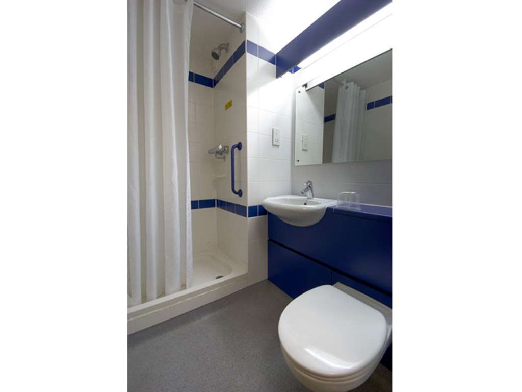 Travelodge Leeds Colton Garforth Zimmer foto